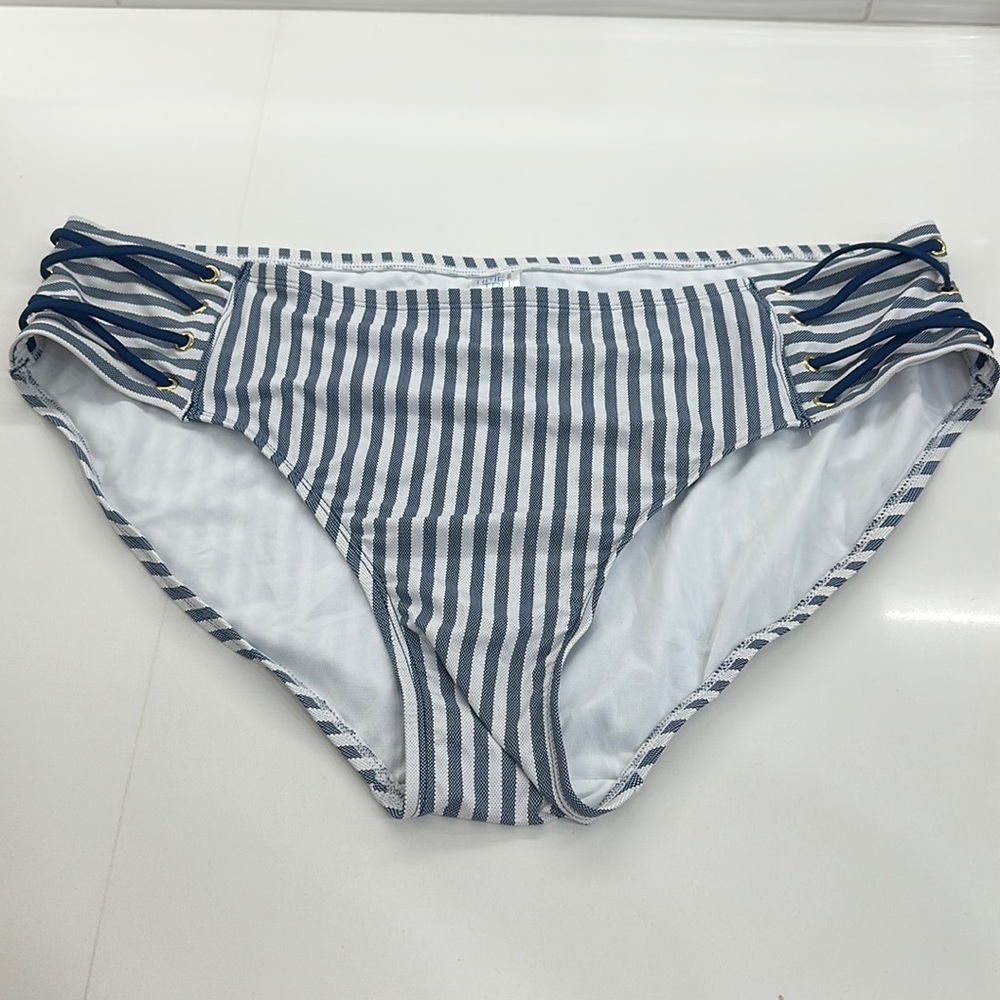 💐 3 for $15 Time and tru bathing suit bottoms 2X